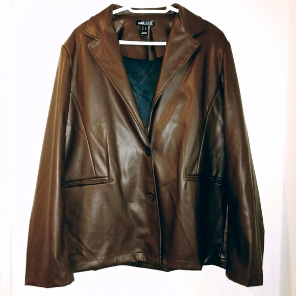 Women's Brown Faux Leather Button Up Blazer – XL - Picture 2 of 4